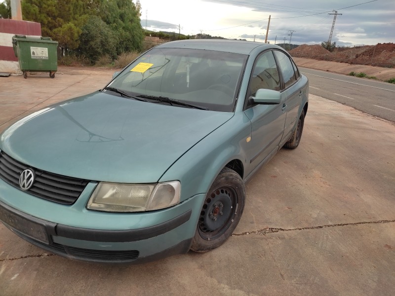 volkswagen passat berlina (3b2) del año 1999