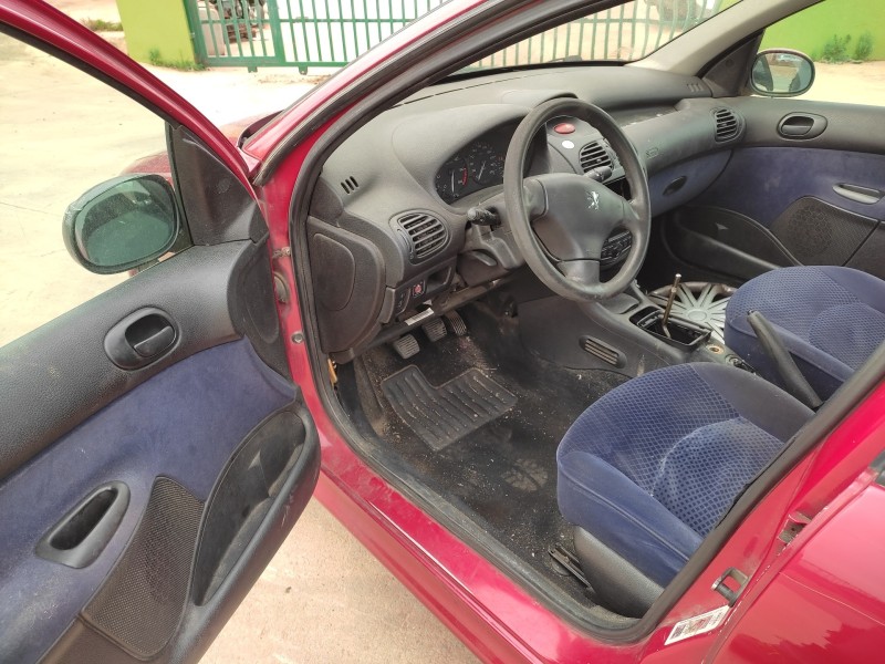 peugeot 206 berlina del año 2003