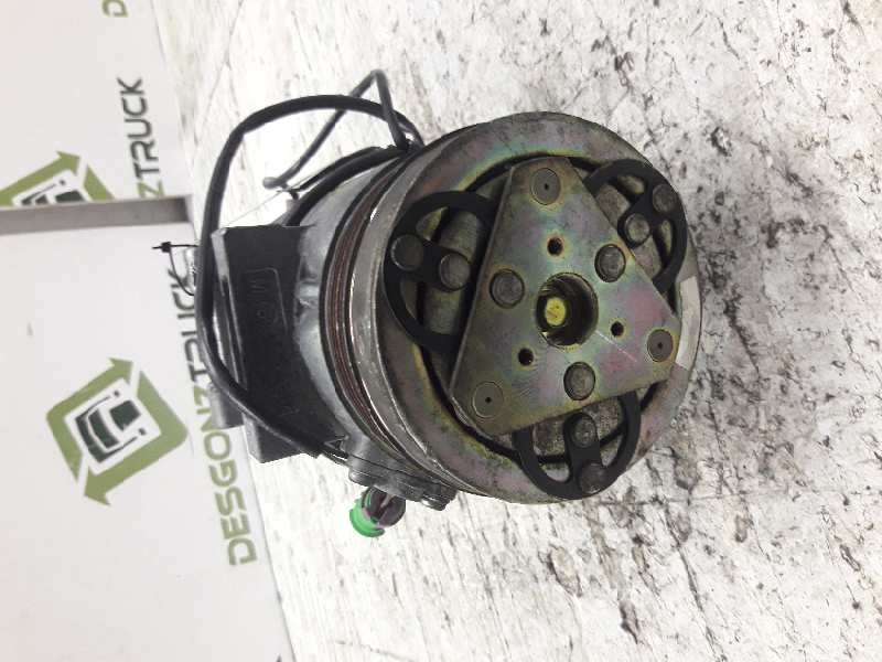 Recambio de compresor aire acondicionado para audi 80 avant básico berlina referencia OEM IAM DCW17B 506231352 8A0260805AD