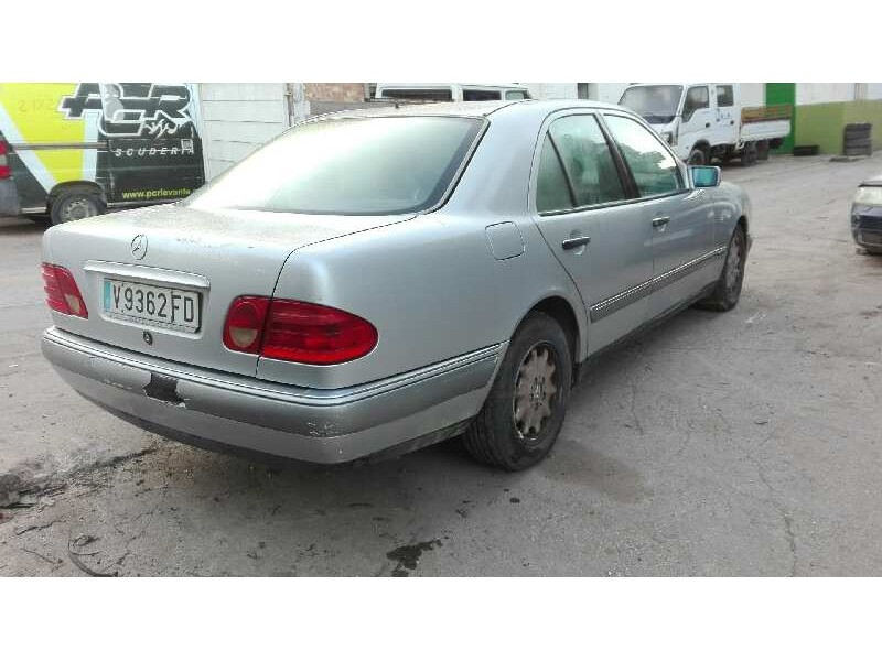 mercedes-benz clase e (w210) berlina diesel del año 1995