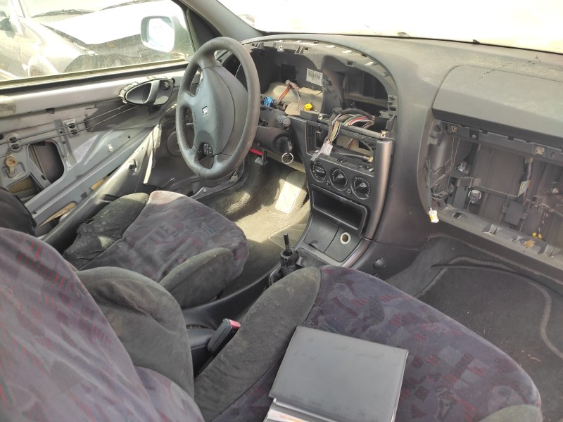 citroën xsara berlina del año 1997