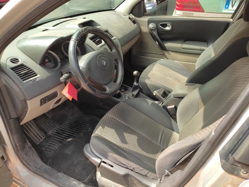 renault megane ii classic berlina del año 2005