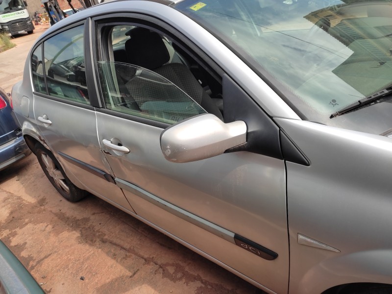 renault megane ii classic berlina del año 2005