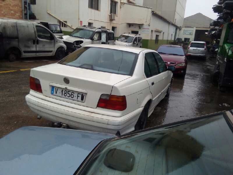bmw serie 3 berlina (e36) del año 1997