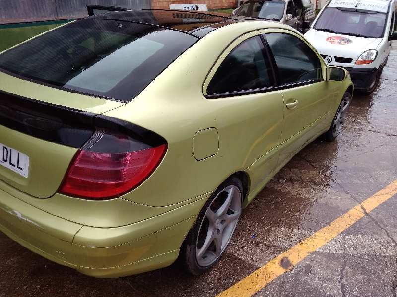 mercedes-benz clase c (w203) sportcoupe del año 2005