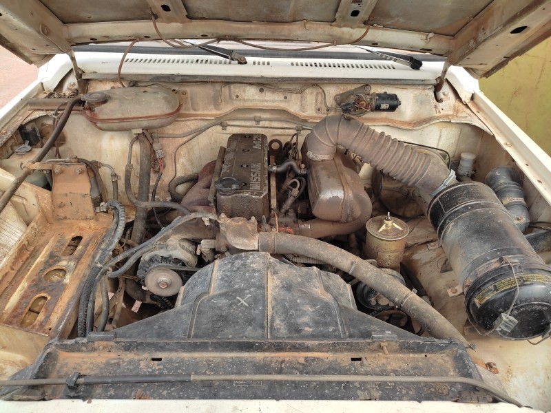 nissan patrol (k/w260) del año 1987