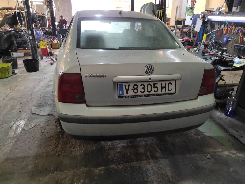 volkswagen passat berlina (3b2) del año 1996