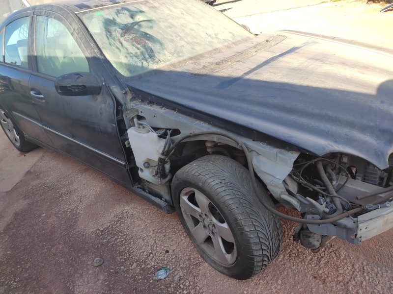 mercedes-benz clase e (w211) berlina del año 2002