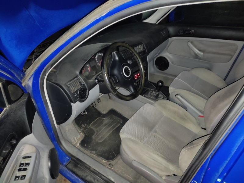 volkswagen golf iv berlina (1j1) del año 1999