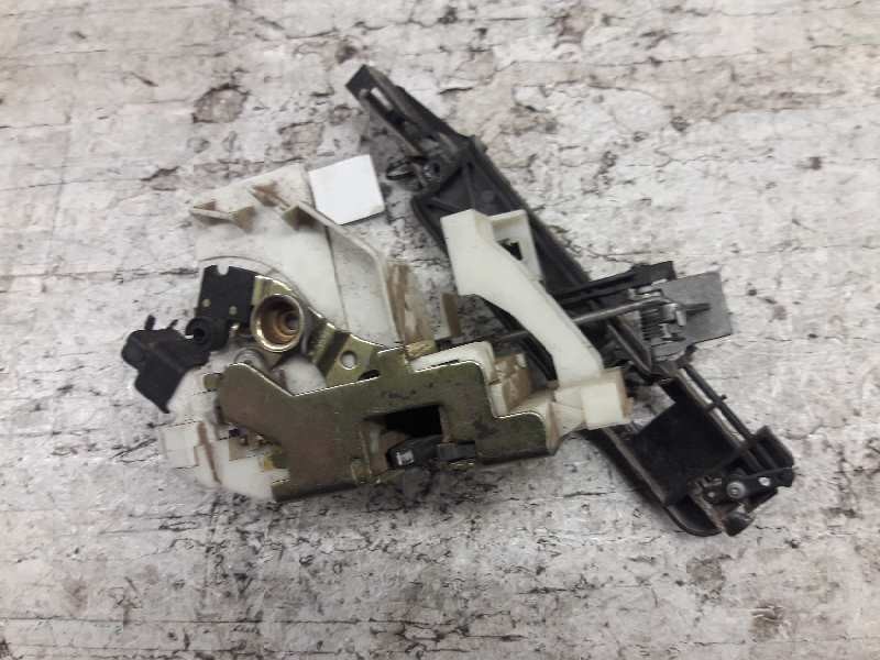 Recambio de cerradura puerta trasera derecha para ford focus berlina (cak) ambiente referencia OEM IAM XS41A26412  