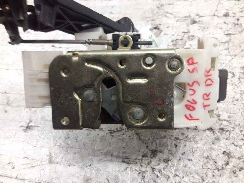 Recambio de cerradura puerta trasera derecha para ford focus berlina (cak) ambiente referencia OEM IAM XS41A26412  