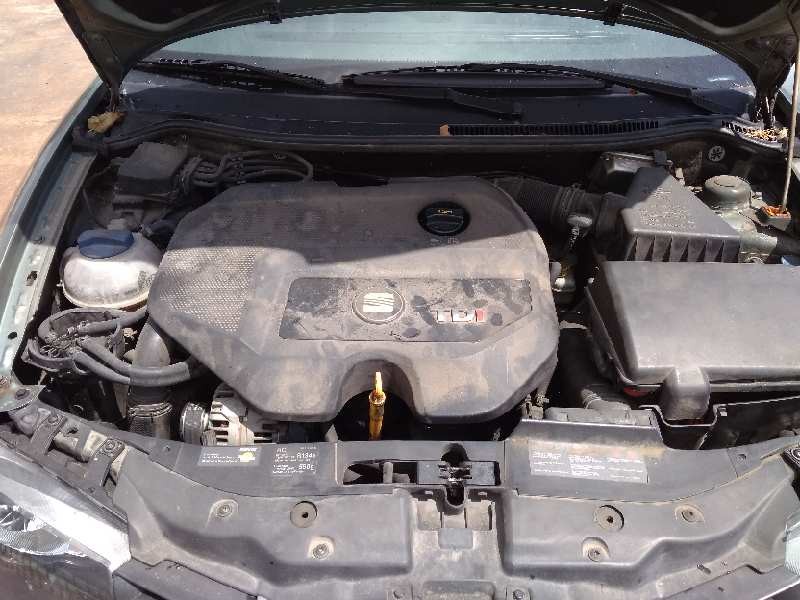 seat ibiza (6l1) del año 2003