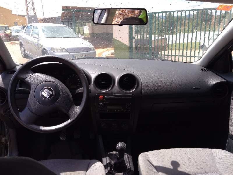 seat ibiza (6l1) del año 2003
