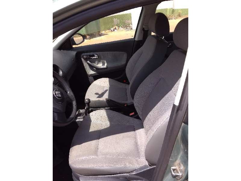 seat ibiza (6l1) del año 2003