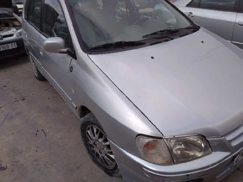 mitsubishi space star (dg0) del año 2001