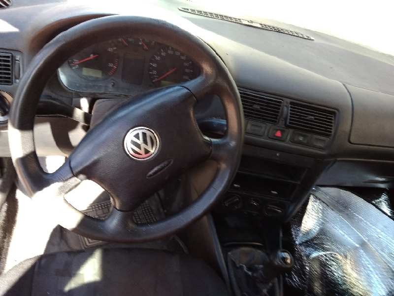 volkswagen golf iv berlina (1j1) del año 1998