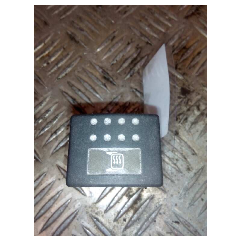 Recambio de boton antivaho para nissan trucks atleon tk 3.95 referencia OEM IAM 255819X000 BOTON ANTIVAHO RETROVISORES 