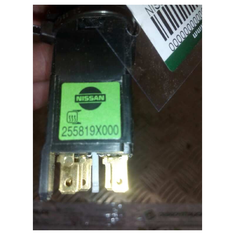 Recambio de boton antivaho para nissan trucks atleon tk 3.95 referencia OEM IAM 255819X000 BOTON ANTIVAHO RETROVISORES 