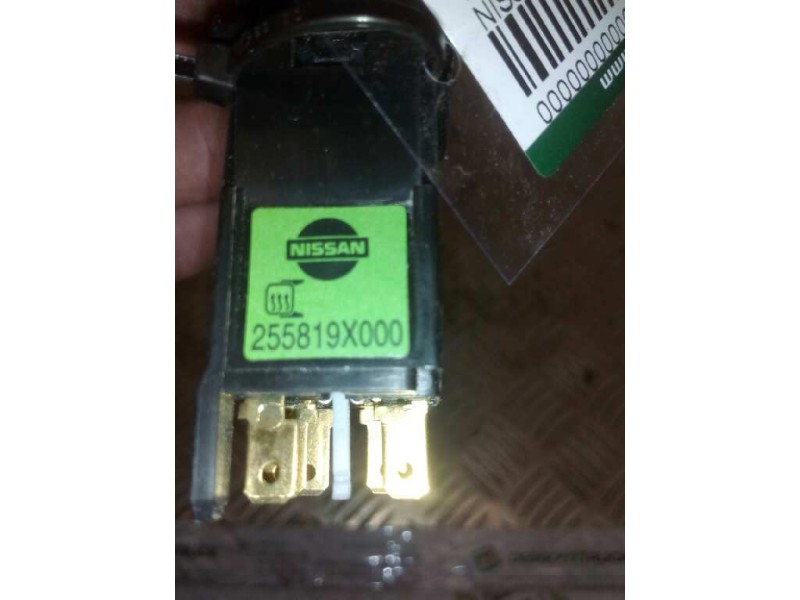 Recambio de boton antivaho para nissan trucks atleon tk 3.95 referencia OEM IAM 255819X000 BOTON ANTIVAHO RETROVISORES 