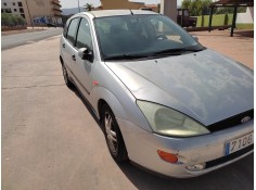 ford focus berlina (cak) del año 2001