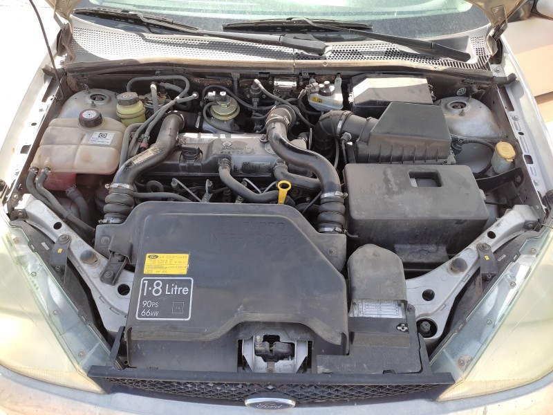 ford focus berlina (cak) del año 2001