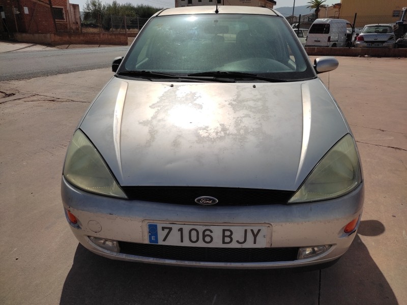 ford focus berlina (cak) del año 2001