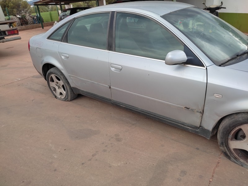 audi a6 berlina (4b2) del año 1998