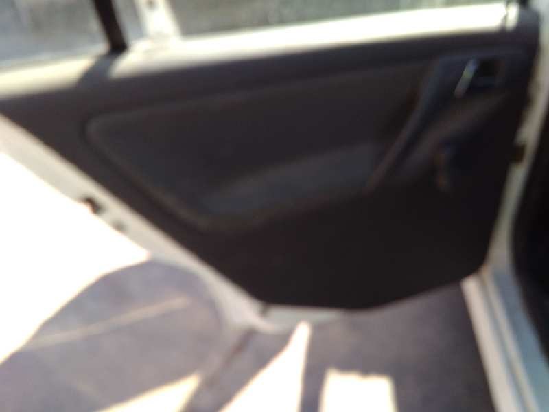 volkswagen polo berlina (6n2) del año 2001