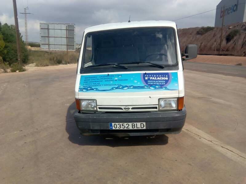 nissan trade del año 2001