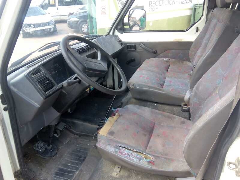 nissan trade del año 2001