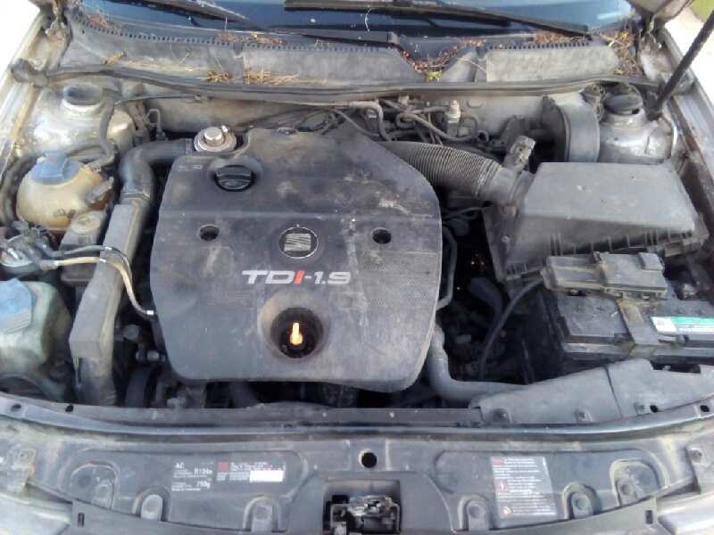 seat toledo (1m2) del año 2000