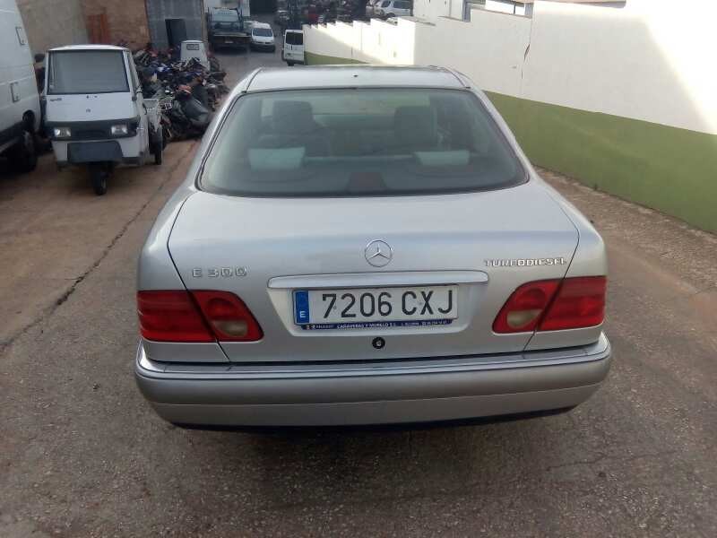 mercedes-benz clase e (w210) berlina diesel del año 1998