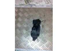 Recambio de cinturon seguridad delantero derecho para nissan trucks atleon 120 referencia OEM IAM  CINTURON CENTRAL 
