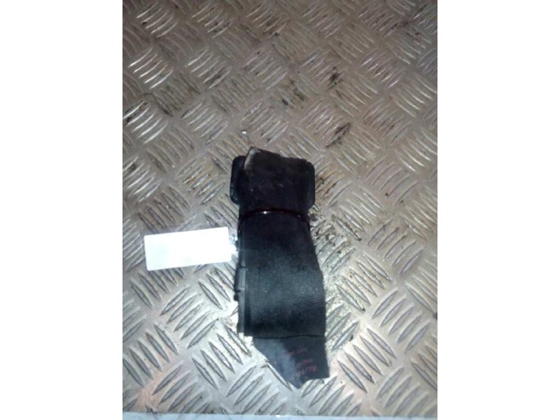 Recambio de cinturon seguridad delantero derecho para nissan trucks atleon 120 referencia OEM IAM  CINTURON CENTRAL 