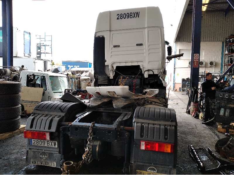 man tg - a 18.xxx del año 2002