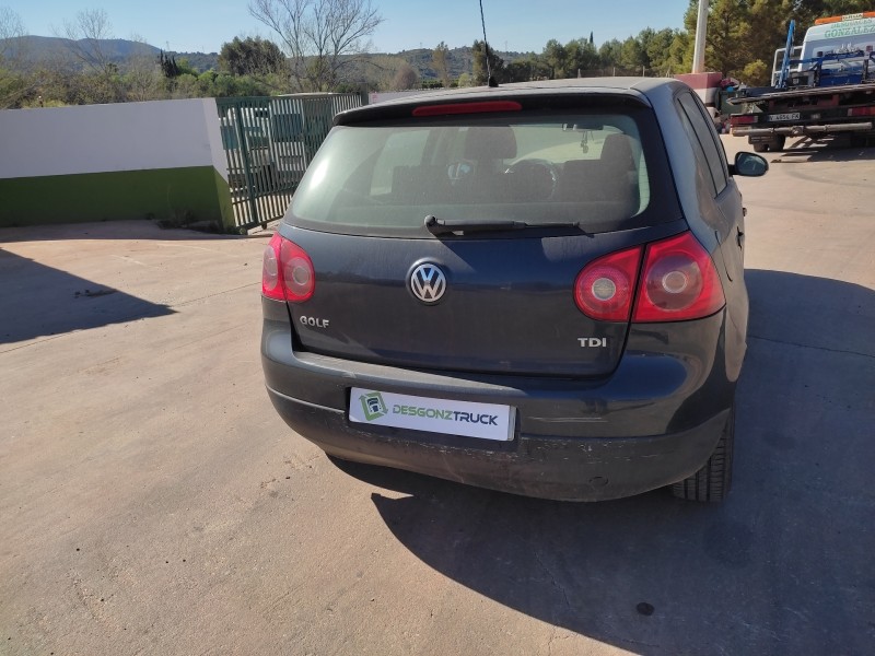 volkswagen golf v berlina (1k1) del año 2006