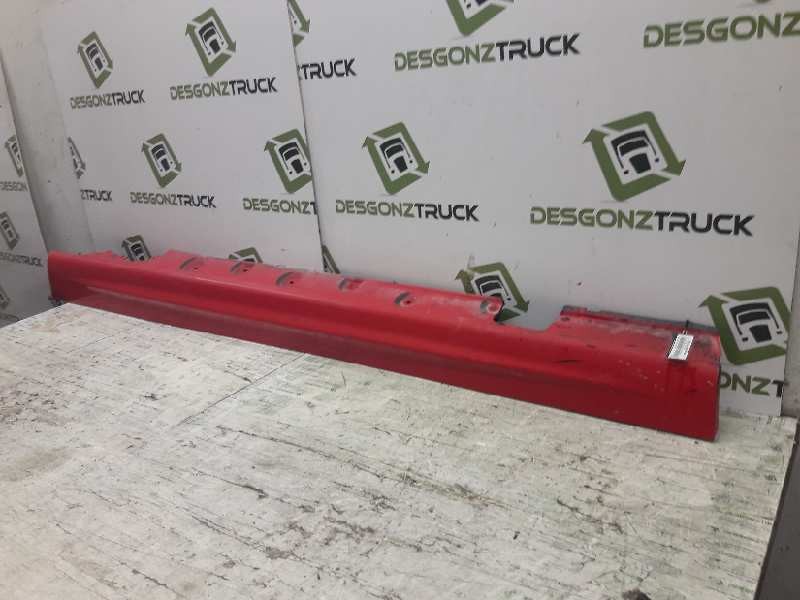 Recambio de estribo izquierdo para bmw serie 3 berlina (e46) 320i referencia OEM IAM 51718209755  