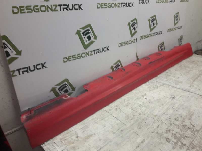 Recambio de estribo derecho para bmw serie 3 berlina (e46) 320i referencia OEM IAM 51718209756  