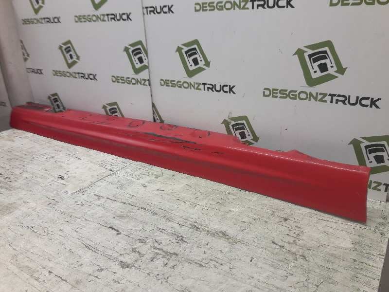 Recambio de estribo derecho para bmw serie 3 berlina (e46) 320i referencia OEM IAM 51718209756  