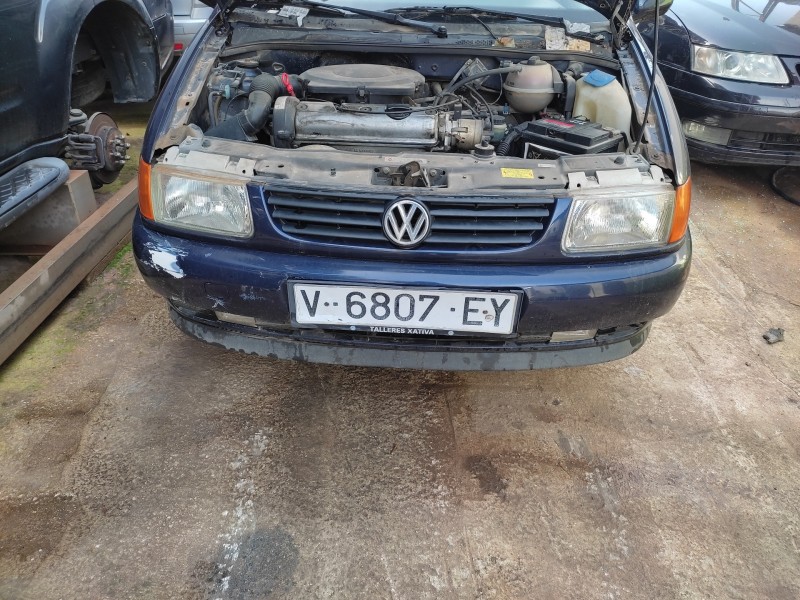 volkswagen polo berlina (6n1) del año 1995
