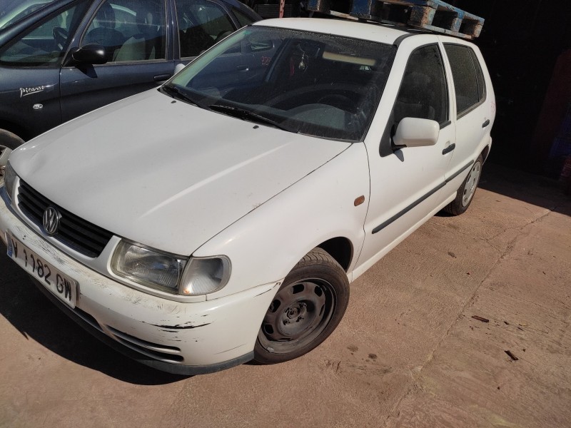 volkswagen polo berlina (6n1) del año 1999