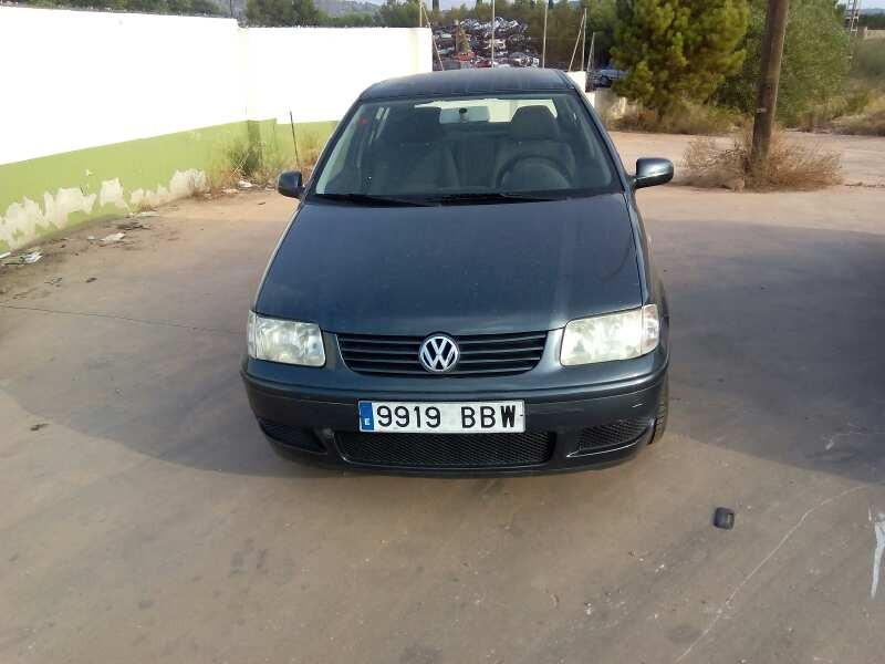 volkswagen polo berlina (6n2) del año 2000