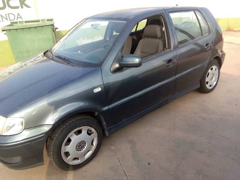 volkswagen polo berlina (6n2) del año 2000