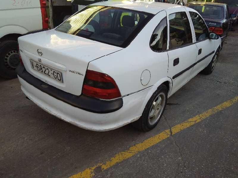 opel vectra b berlina del año 1998