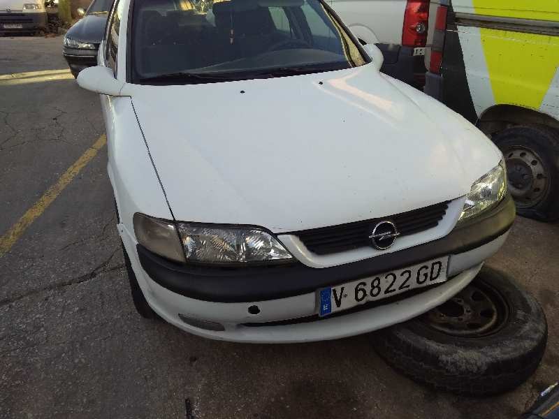 opel vectra b berlina del año 1998