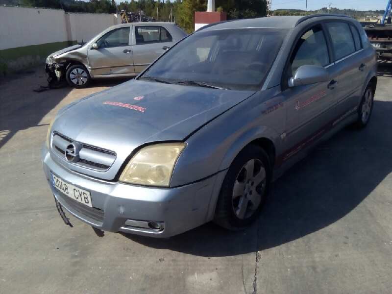 opel signum del año 2004