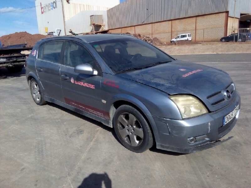 opel signum del año 2004