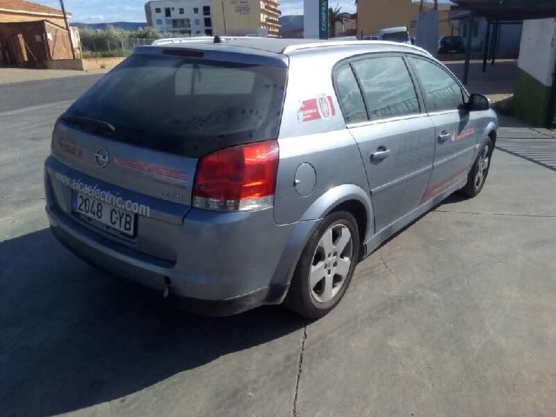 opel signum del año 2004