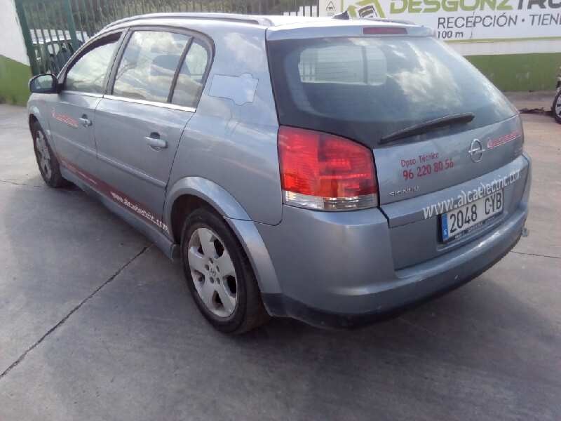 opel signum del año 2004