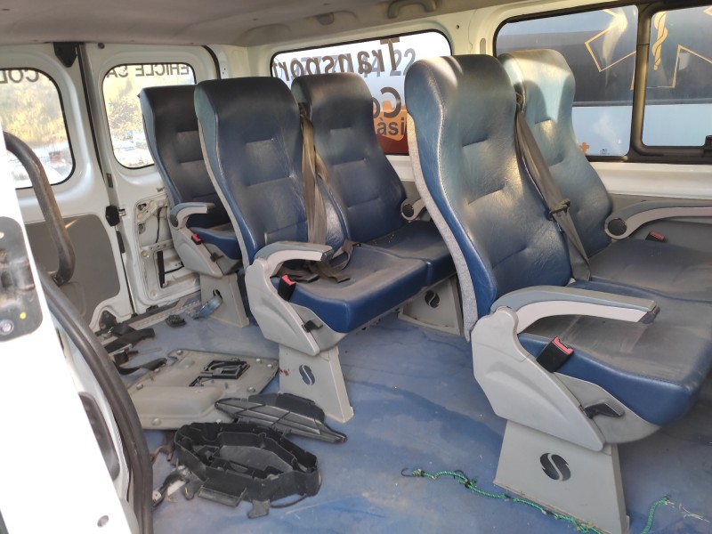 opel vivaro del año 4330